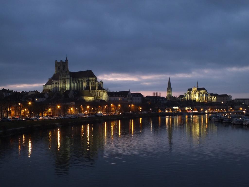 Premiere Classe Auxerre Monéteau Exteriör bild