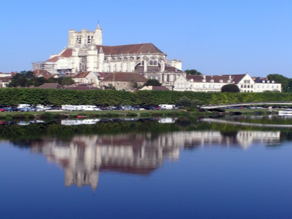 Premiere Classe Auxerre Monéteau Exteriör bild